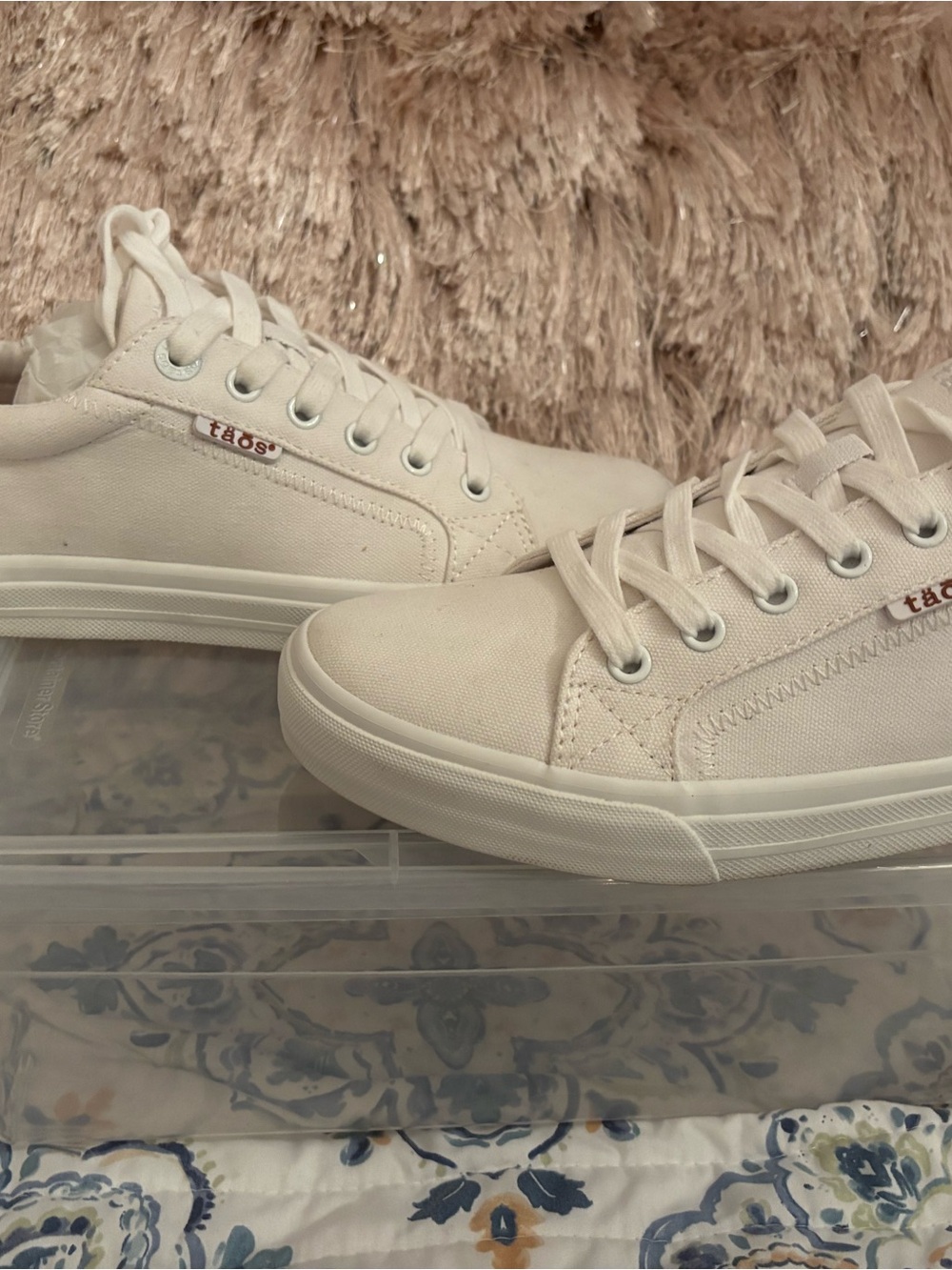 Taos Footwear white Canvas Low-Top Sneakers-NWOT- No box